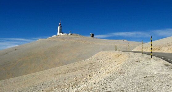 De top van de Mont Ventoux