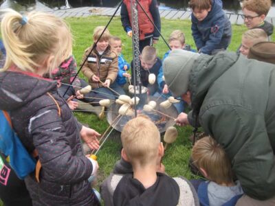 Bouwe kids vuur broodje