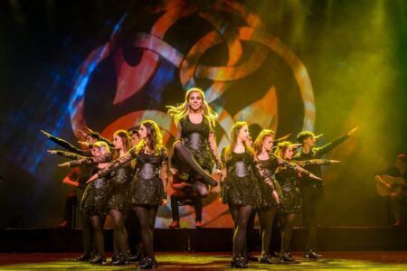 12-12-2019 Rythm of the Dance c Wim Lanser scenefoto 1_web 12-12-2019 Rythm of the Dance c Wim Lanser scenefoto 1_web