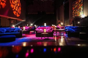 Vestzaktheater wordt huiskamer