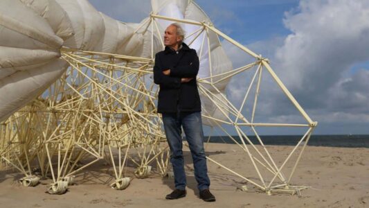 Animaris Mulus 2017, photo Divera ©Theo Jansen_web. Animaris Mulus 2017, photo Divera ©Theo Jansen_web.
