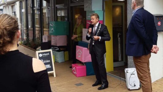 geopend door burgemeester Bats