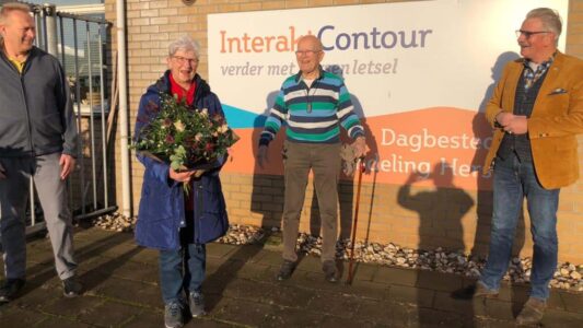 Overijsselse Vrijwilligersprijs 2021 - uitreiking Steenwijkerland Overijsselse Vrijwilligersprijs 2021 - uitreiking Steenwijkerland