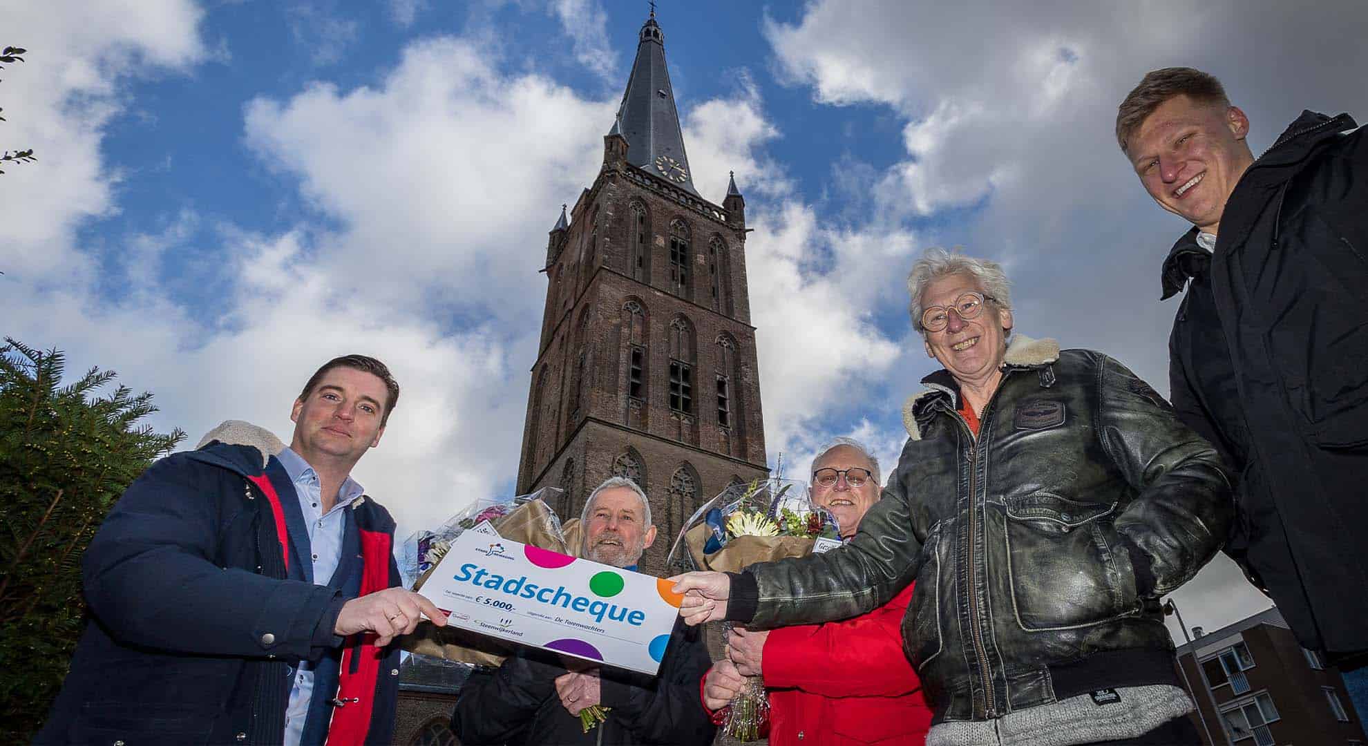 Uitreiking stadscheque gemeente Steenwijkerland - Fotograaf Wilbert Bijzitter