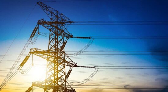 high-voltage-post-high-voltage-tower energie-toeslagen https://www.freepik.com/