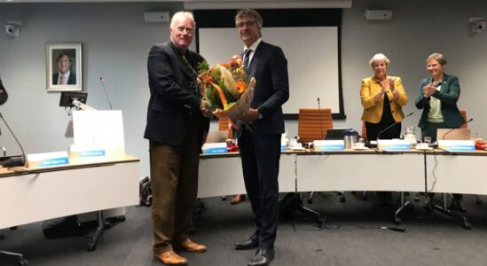 Fotobijschrift: André Hammer (links op de foto), nieuw lid van het algemeen bestuur van Waterschap Drents Overijsselse Delta.