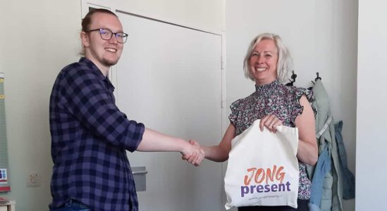 Kopie van Jong Present krant