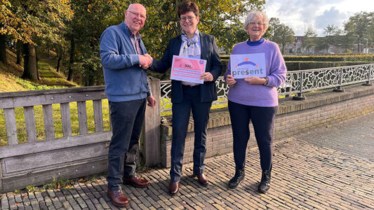 overhandigen cheque Steenwijkerland overhandigen cheque Steenwijkerland