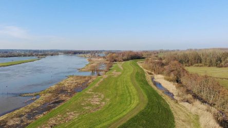 Luchtfoto - Krommedijk bij Herxen - Foto door Wijnand Evers en Frank Jansen