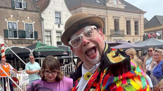 Clown voor de rechter Clown voor de rechter