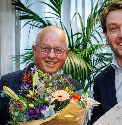 Wijkvereniging De Woldberg officieel erkend. foto Wilbert Bijzitter