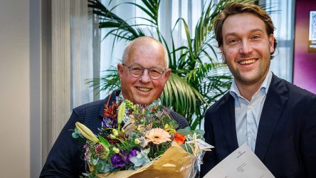 Wijkvereniging De Woldberg officieel erkend. foto Wilbert Bijzitter