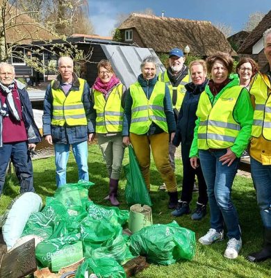 Team Giethoorn tijdens Landelijke Opschoondag 2024