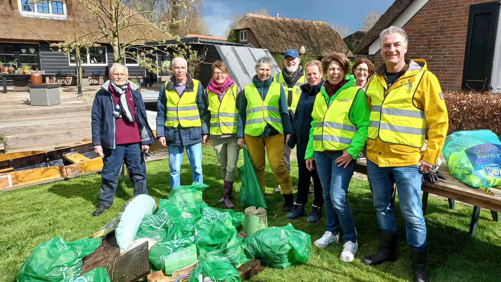 Team Giethoorn tijdens Landelijke Opschoondag 2024