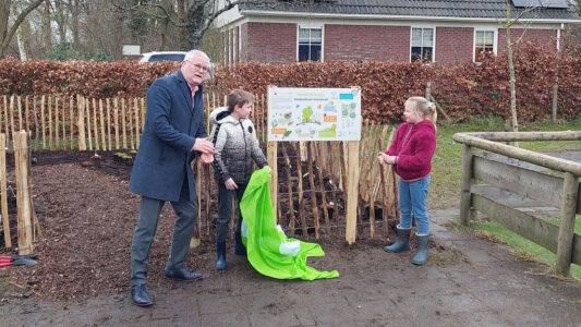 onthulling informatiebord