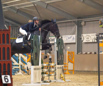 Eline Harms met haar paard Jive Foto: Simone Kuijpers Fotografie