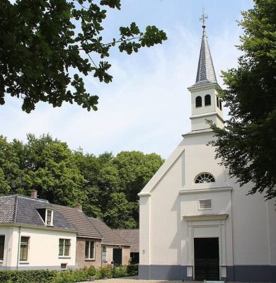KOLONIEKERKJE EN PASTORIE KvW