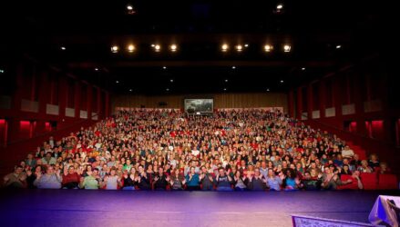 Theaterzaal vanaf het podium De Meenthe