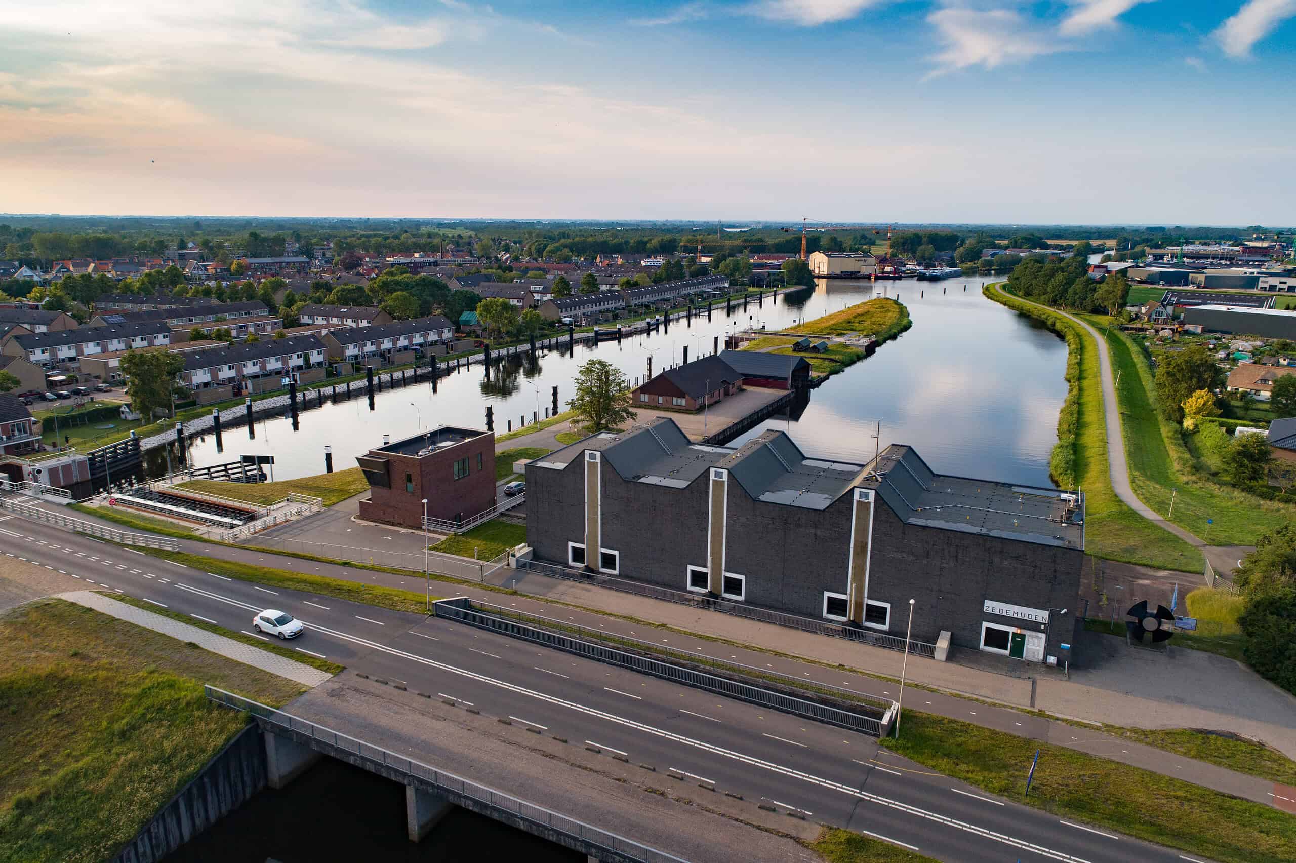 Gemaal Zedemuden bij Zwartsluis. Foto Freddy Schinkel, IJsselmuiden ©