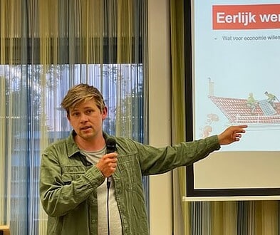 Elmar Smid geeft boeiende 1 mei lezing PvdA Steenwijkerland