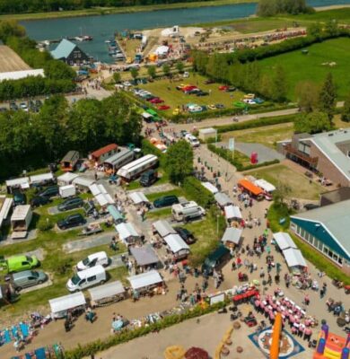(c) Vollenhove Van Boven