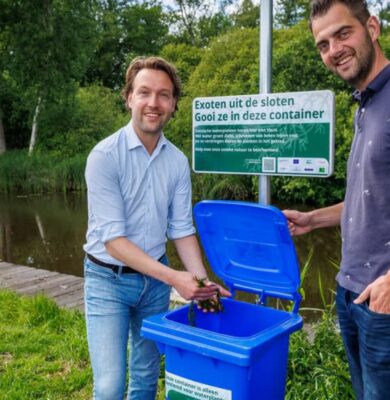 Exoten uit de sloten. foto is gemaakt door Wilbert Bijzitter