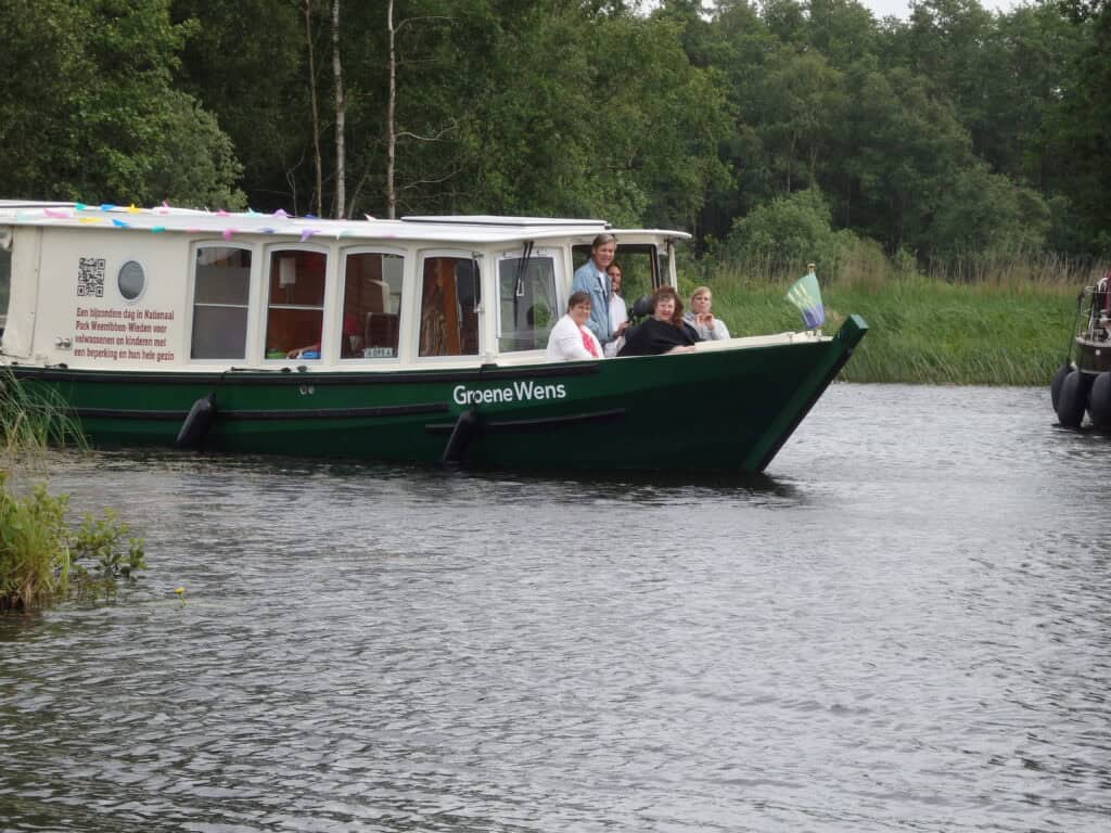 GWB 750e vaartocht familie van Wees voorop de boot na ruim vijf uur varen. fotoRoelof Huls