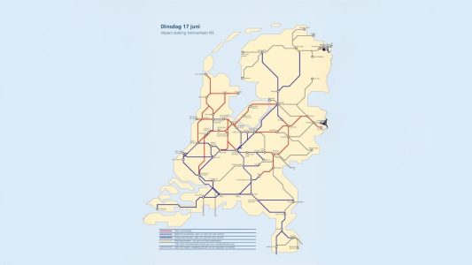 De impact van de staking op dinsdag 17 juni. De rode lijn betekent dat er geen treinverkeer is. © NS