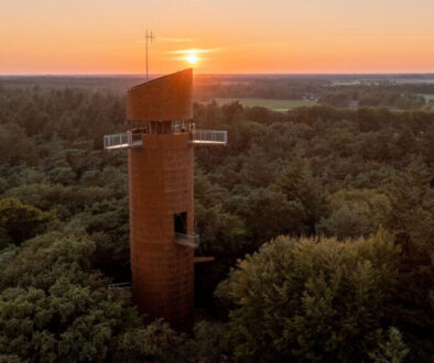 Nieuw gezinsuitje de Speurtocht bij de Bosbergtoren in Appelscha - foto Wierenga Reclame