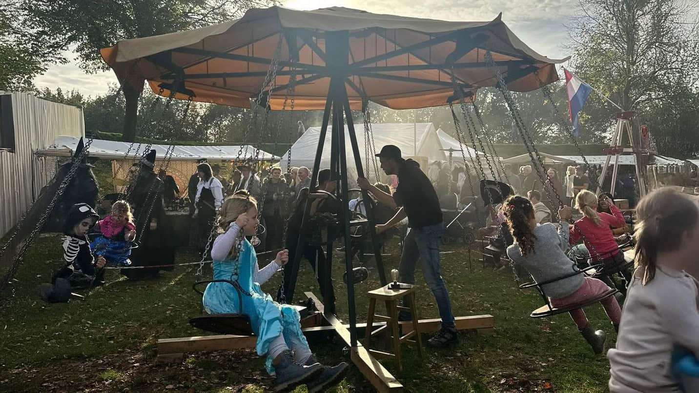 Steenwijk Buitenzinnig Draaimolen - foto aangeleverd