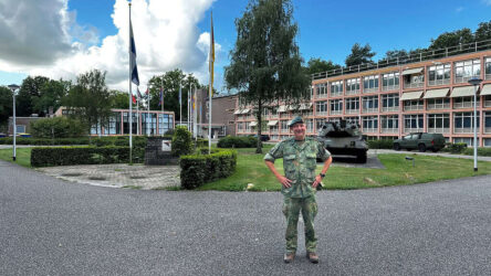 2-Kolonel Huub Klein Schaarsberg - foto Dirk Brans