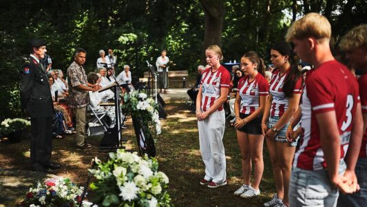 Herdenking 15 augustus 20 - foto Thom Dolstra