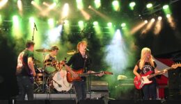 Exploding Pudding Dicky Woodstock 2015
