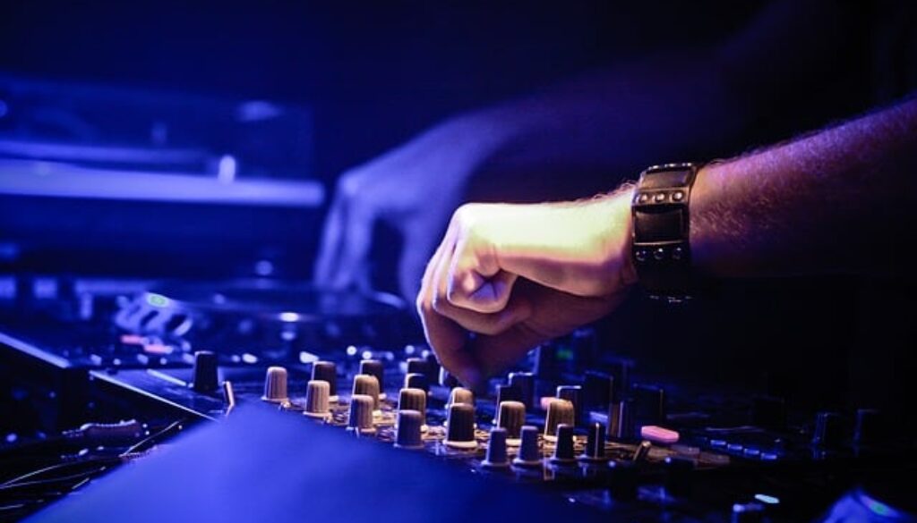 dj