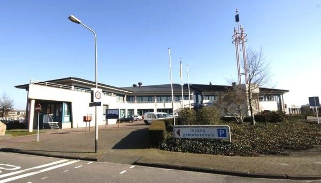 gemeentehuissteenwijkerlad