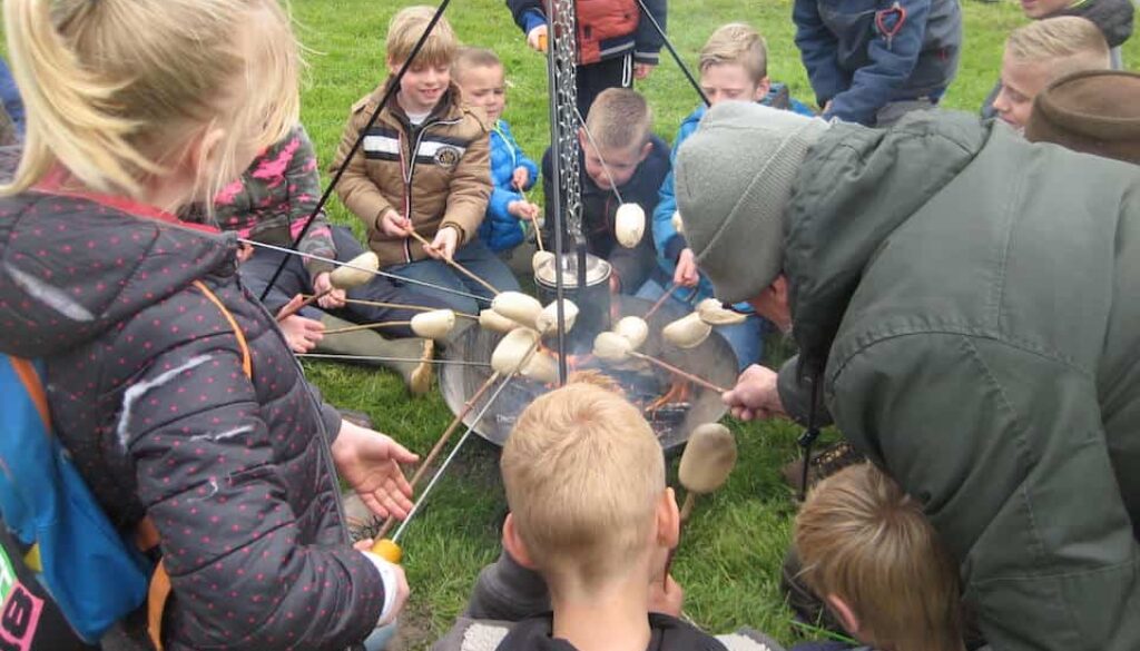Bouwe kids vuur broodje