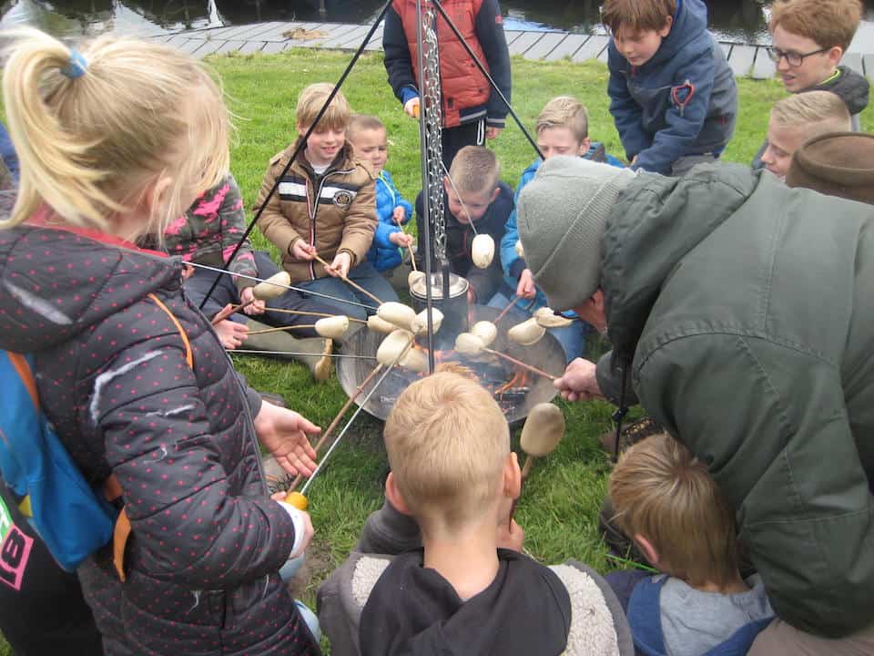 Bouwe kids vuur broodje