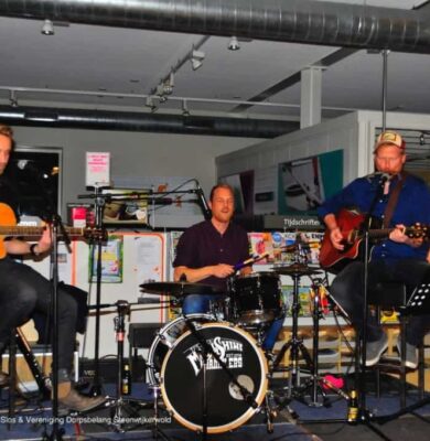 Glazen Dorpshuis 2016 dag 2 Moonshine Ramblers
