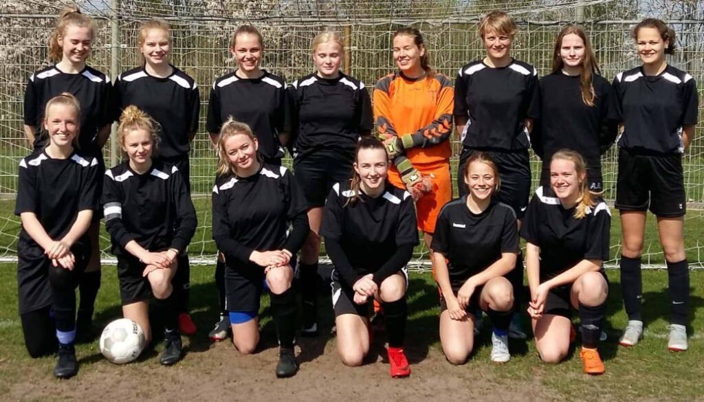 190412_damesteam_voetbal_RSG_schrijft_geschiedenis2
