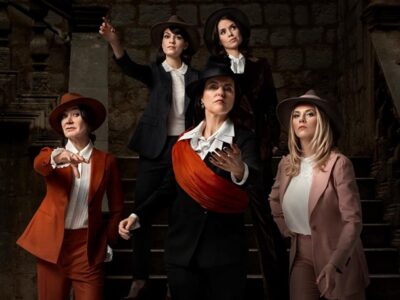 11-12-2019 389-6003-DE VERLEIDERS FEMALE - LIGGEND - Copyright Fotografie Paul Posse Hardromance.com - Bewerking Retatchi Amsterdam_web