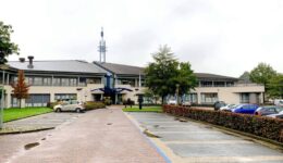 Gemeentehuis - foto Dirk Brans