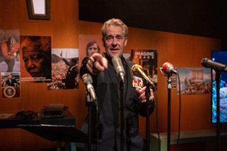 2019_12_07_Peter_Heerschop_De_Minister_van_Enthousiasme_scene2_Foto_Jantje_Geldof