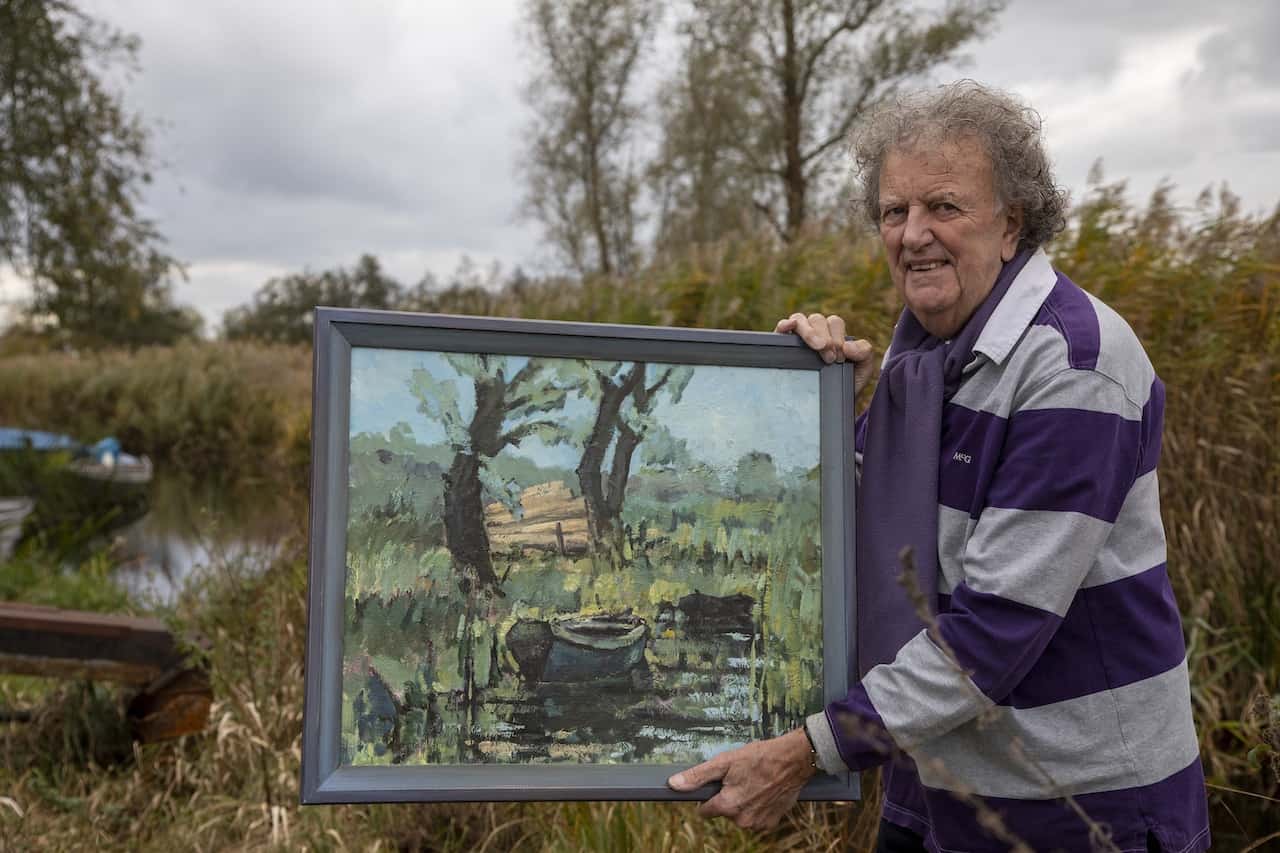 Jan Krikke met schilderij