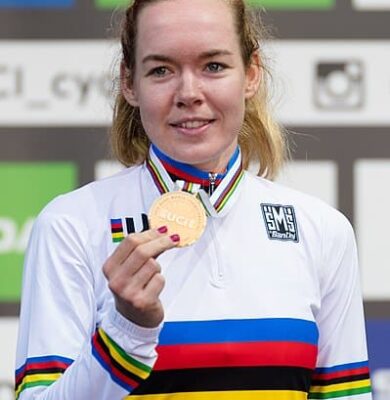 Anna van de Breggen