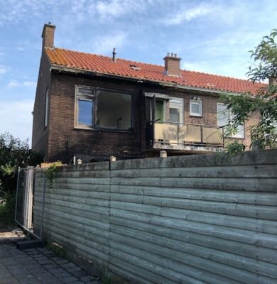 Brand uitgebrande woning Acaciastraat
