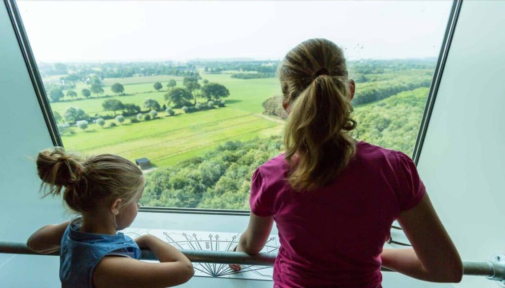 uitzicht watertoren + kinderen