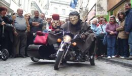 Harley Jr. maskers persfoto