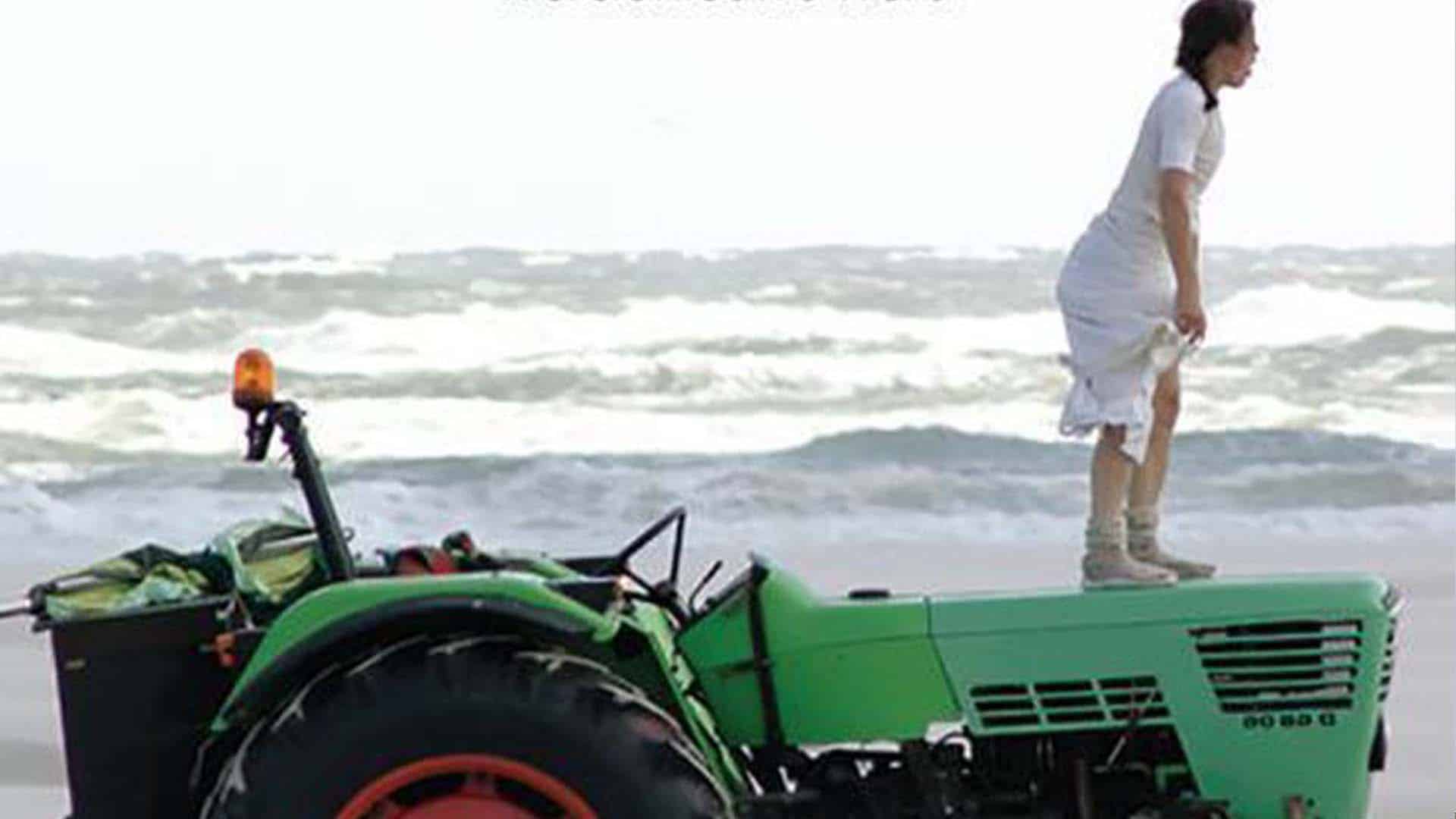 het meisje en de tractor