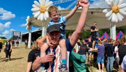 Het is feest voor alle leeftijden op het festivalterrein bij Steenwijkerwold