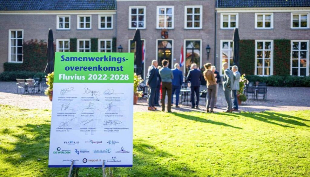 Drents/Overijsselse waterpartners verlengen samenwerking